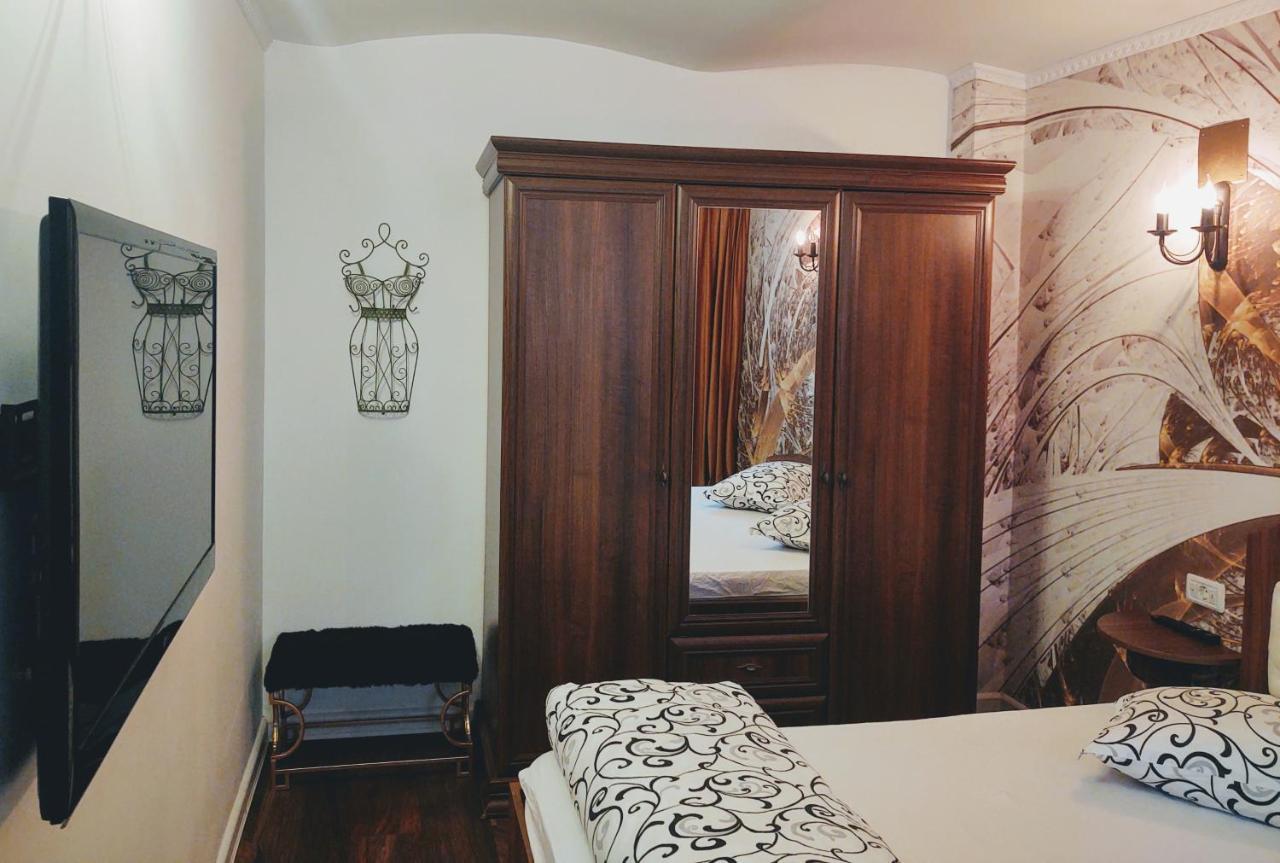 Cezari Aparthotel บราชอฟ ภายนอก รูปภาพ