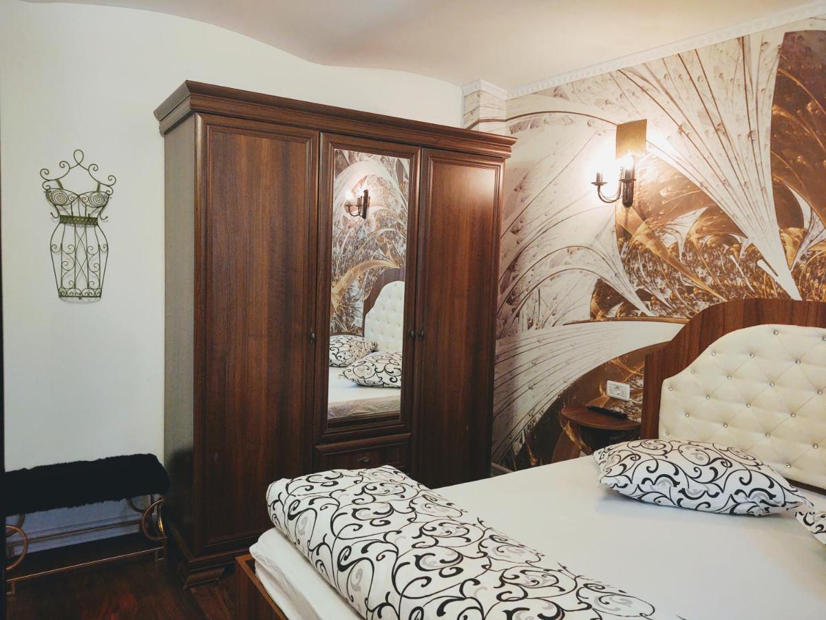 Cezari Aparthotel บราชอฟ ภายนอก รูปภาพ